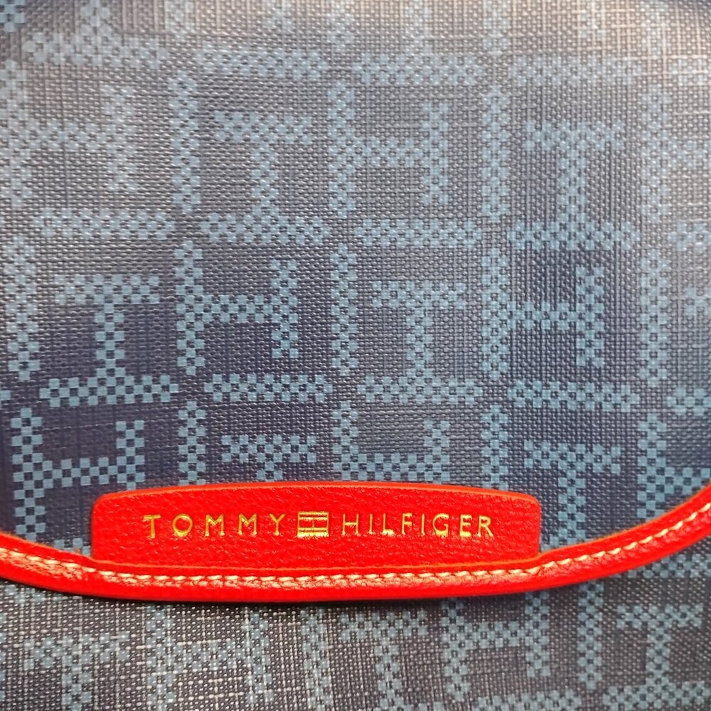 Tommy Hilfiger Dianna II Large Flap Backpack - Picture 2 of 8